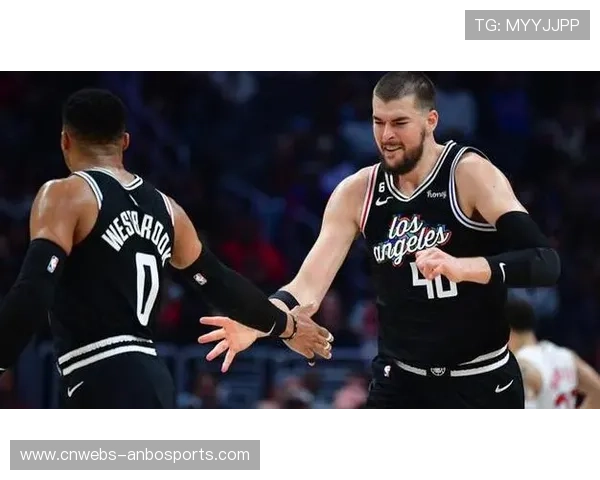 祖巴茨伤缺洛佩斯顶替，快船内线轮换面临调整